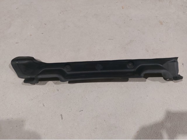 Tailgate D-Pillar, RH